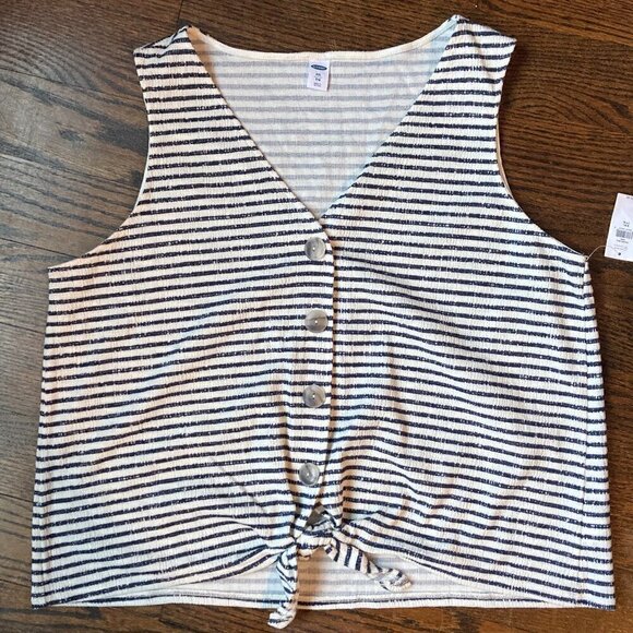 Cropped Tie-Hem Textured-Knit Sleeveless Top for Women - Picture 2 of 8